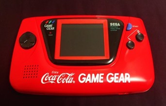 世嘉还出过掌机？可口可乐主题 GAMERGEAR展示