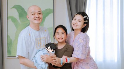 包贝尔二胎出生晒合照：网友怒喷包贝尔不讨喜