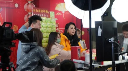 知名演员曹颖患胃癌：术后仅8天就复工直播带货