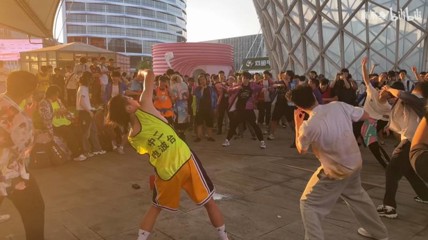鸡狗对邦发癫神人大赏 二次元也有自己的饭圈